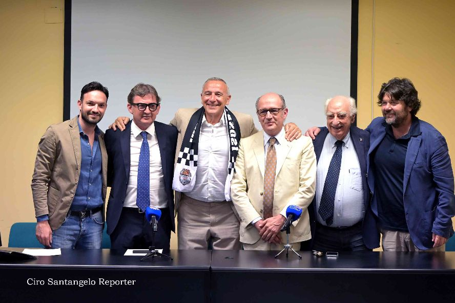 La sala “Maggiò” del Coni ospita la presentazione di Lino Lardo, nuovo coach della JuveCaserta