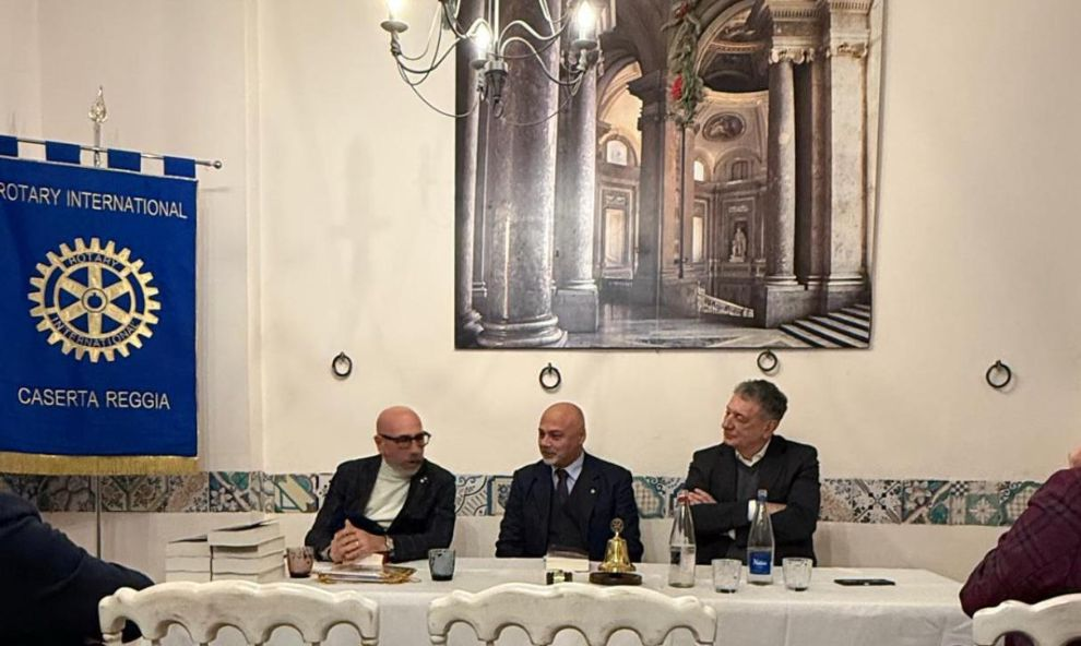 Rotary Club Caserta Reggia passaggio del Collare